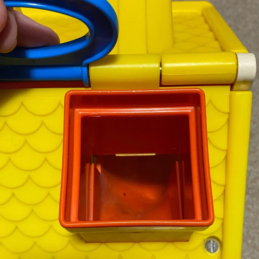 Vintage 1984 Fisher-Price Discovery Cottage